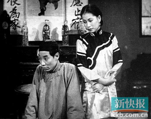 ▲1948年,马师曾红线女主演粤剧电影《审死官》剧照(图片扫描自马鼎昌《马师曾与红线女》,香港中华百科出版社)