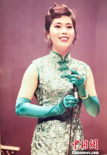 陈玲玉的演出服装均找专人订做 受访者提供 摄 陈玲玉的演出服装均找专人订做 受访者提供 摄
