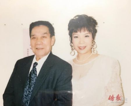 罗碧儿与父亲罗鉴雄。 罗碧儿与父亲罗鉴雄。